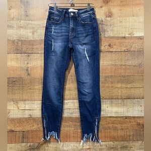 Kancan Cropped Ankle Zipper Distressed Fringe Hem Jeans Size 0/23